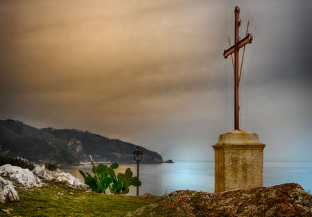 Scorcio sul mare di Sperlonga elaborato in hdr.の写真素材