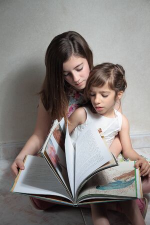 GIRLS LEARNINGの写真素材