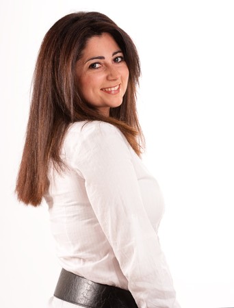 
Portrait of a brunette in a white shirt against a neutral background
の写真素材