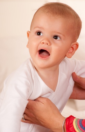
Baby lovingly hold by mothers hands
の写真素材