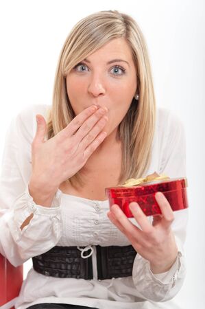 

Cute young woman greatly surprised with a heart shaped box

の写真素材