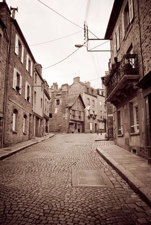 
Black and white picture of an old cobbled French street
の写真素材