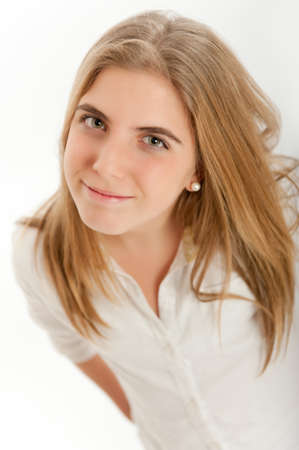 
Young blonde teenager smiling to the camera
の写真素材