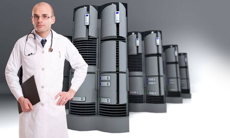 
Technician in a white robe with a stethoscope, on a background of server computers

の写真素材