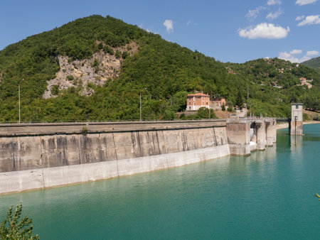 The gigantic dam that forms Lake Turano in the province of Rieti in Lazio, Italyの写真素材