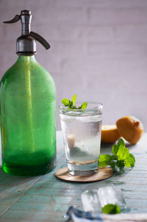 Refreshing lemon and mint drink