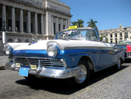 Blue and white old cabrio car in Havana Cubaのeditorial素材