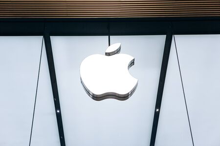 Turkey, Istanbul, December 17, 2019: Apple company logo at the entrance of the Apple Store.のeditorial素材