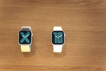 Turkey, Istanbul, December 20 2019 Modern Stylish Apple Watch 5 Seriesのeditorial素材