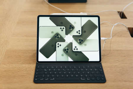 Turkey, Istanbul, December 17, 2019: sale New tablet APPLE iPad in the official Apple storeのeditorial素材