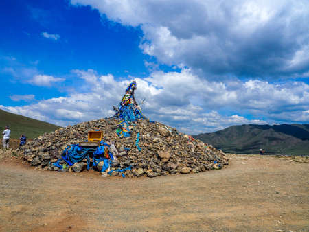 Roadside Prayer Totem. Many can be found throughout Mongolia, if you walk around three times while tossing a pebble each lap they say your wish will come true.の写真素材