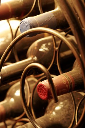 Bottlenecks in the wineshelf