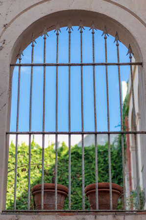 Window on the street with the sky in the backgroundの写真素材