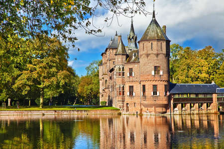castle on water - De Haar (Holland)のeditorial素材