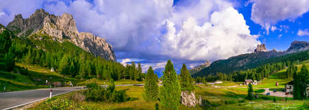 Impressive landscape of Dolomites Alps, near Cortina d? Ampezzo village, Veneto, Italy.のeditorial素材