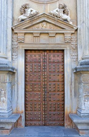 Beautiful door surround and architecture of the ancient Alhambra Palace in Granada on the Costa del Sol in Spainのeditorial素材