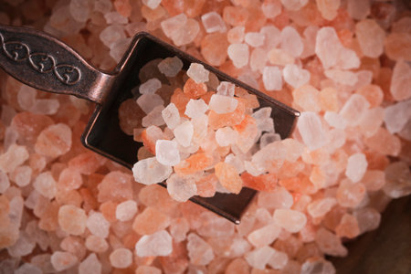 Pink Himalayan edible salt and spice spoonの写真素材