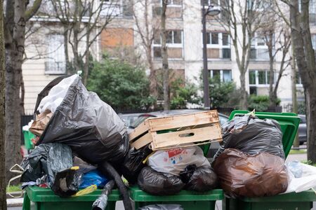Paris, 4 February 2020. Accumulation of garbage in Paris after the blockade of waste incineration sitesのeditorial素材