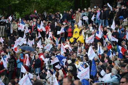BORDEAUX, FRANCE - APRIL, 19 2012: Francois Hollande campaigning in the 2012 French presidential electionのeditorial素材