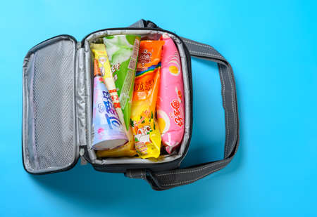 ZhongShan China-July 25,2020:top view insulation pack carrier full with ice creamのeditorial素材