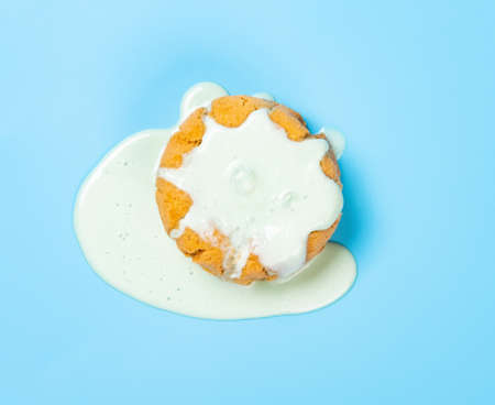 top view hami melon flavor ice cream melted on top of cookiesの写真素材