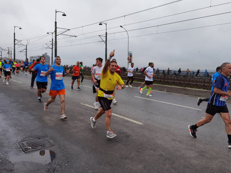 istanbul marathon 07.11.2021 athletes on galata bridgeのeditorial素材