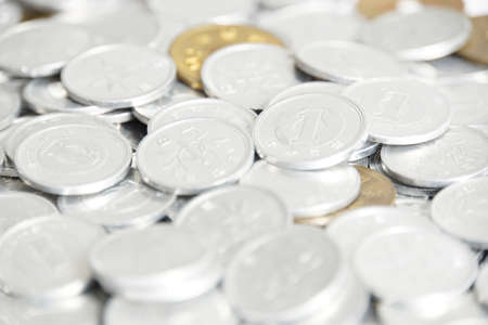 Lots of 1 yen coin and 5 yen coin