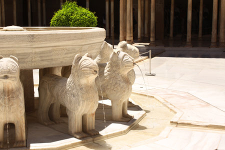 Famous lion fountain in Alhambra Castle, Granada, Spainのeditorial素材