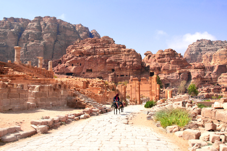 Ruins of Great Temple and Arched Gate in Petra (Red Rose City), Jordan, Middle East.の写真素材