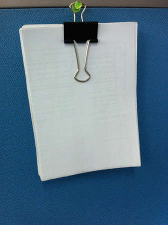 Empty hanging note