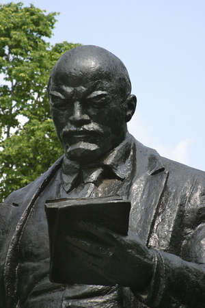 Monument to the leader of revolution