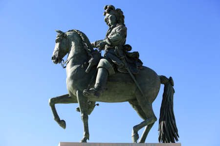 Louis XIV's statue in front of the Versailles Chateauのeditorial素材
