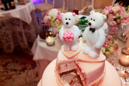 Wedding cake decorated with polar bearsの写真素材