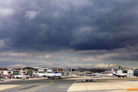 Frankfurt, Germany - September 13, 2013: Airplanes of different airlines at the Internmational Airport Frankfurt am Main, Germany.のeditorial素材