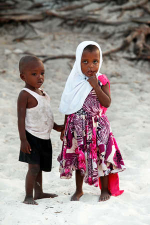 Zanzibar, Tanzania - January 9, 2016: Little African children on Nungvi beach, Tanzaniaのeditorial素材