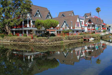 Santa Barbara, California, USA - September 18, 2012: View at the Mission Creek river in Santa Barbara during a hot sunny day. Residence houses showing on both sides of this river that floats in the middle of the city, next to the State Street.のeditorial素材