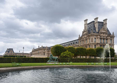 Pond in Tuileries Gardens, Paris, France (September 2019)のeditorial素材