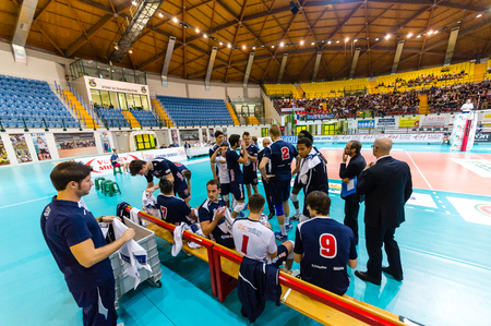 MILAN, ITALY - OCTOBER, 28: Vero Volley Team during Time Out in Vero Volley  Monza - Materdomini: 3-0 ( Italian Volley League A2) on October 28 , 2013 in Milan , Italyのeditorial素材