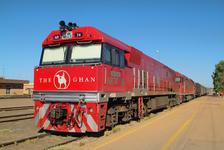 Alice Springs Australia February 28th 2008: The Ghan the train through Australia from south to north by stop in Alice Springs Stationのeditorial素材