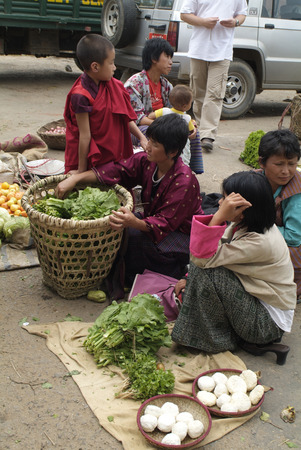 Markttag in der Ortschaft Wangdue Phodrangのeditorial素材