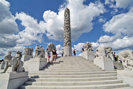 Oslo, Norway - June 21st 2009: Unidentified tourists by sightseeing in public Vigeland Parkのeditorial素材