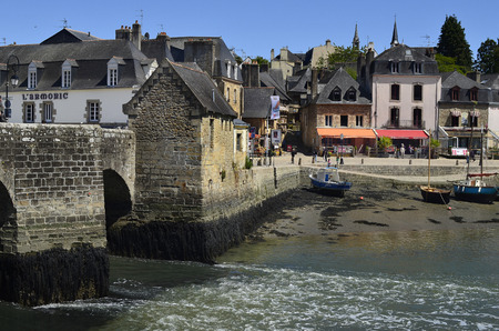 Auray, France - June 08, 2011: Unidentified people, buildings and restaurants in the medieval village in Brittany on river Lochのeditorial素材