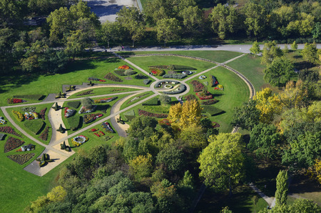 Austria, Vienna, garden area in Danube parkのeditorial素材