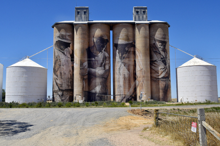 Rupanyup, VIC, Australia - November 08, 2017: Painted silos from artist Guido Van Helten on Hume highwayのeditorial素材