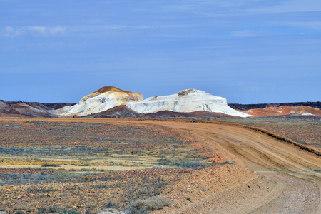 Australia, Coober Pedy, landscape in Kanku aka Breakaways conversation park with Salt and Pepper hills aka Papa or Two Dogs or Castleの写真素材