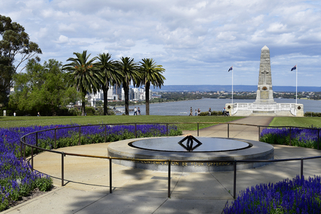 Perth, WA, Australia - November 29, 2017: Unidentified people and State War Memorial in public Kings parkのeditorial素材