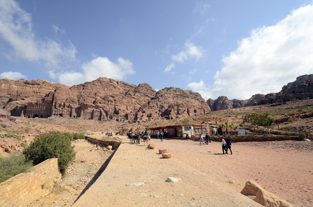 Petra, Jordan - March 06, 2019: Unidentified people, shop, horses and donkeys in ancient Petraのeditorial素材