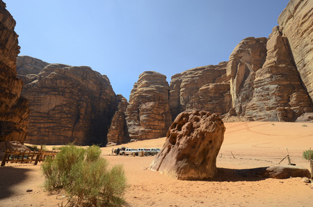 Jordan, Wadi Rum, unidentified people rest in the great scenery of the UNESCO World heritage site in Middle Eastのeditorial素材