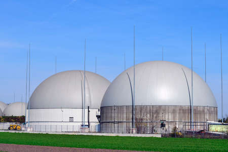 Plant for the production of biogas and ethanol fuel from renewable raw materials mainly ferment agricultural residues such as catch crops, corn stalks, solid manure and vegetable residuesのeditorial素材