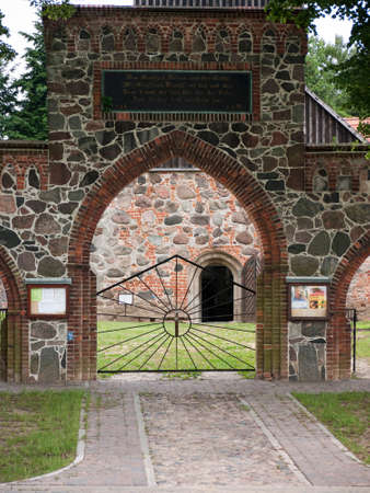 Karwe, Ostprignitz-Ruppin, Brandenburg, Germany. The small village Karwe located at Lake Ruppin belongs since 1993 to Neuruppin.- Churchのeditorial素材
